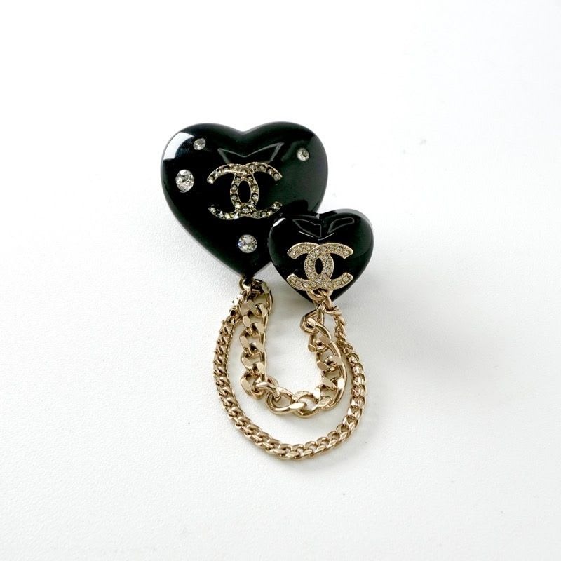 Brooch